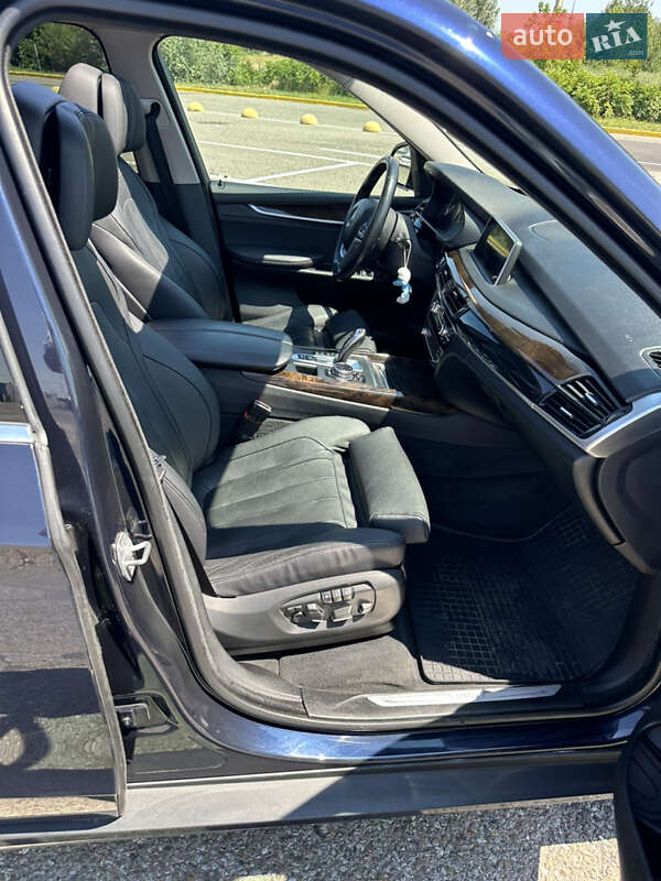 Внедорожник / Кроссовер BMW X5 2014 в Черновцах