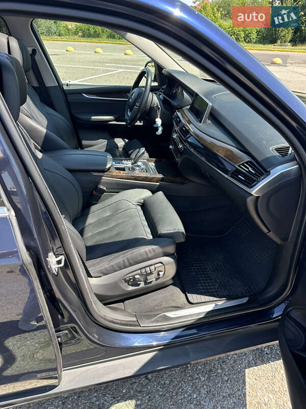 Внедорожник / Кроссовер BMW X5 2014 в Черновцах