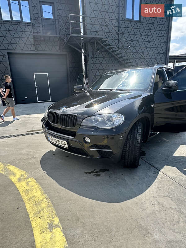 Позашляховик / Кросовер BMW X5 2012 в Львові