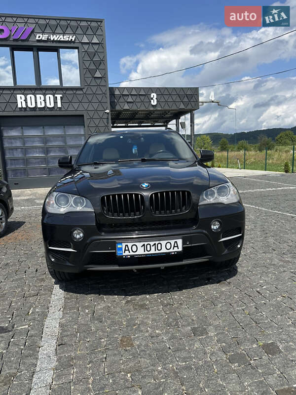 Позашляховик / Кросовер BMW X5 2012 в Львові