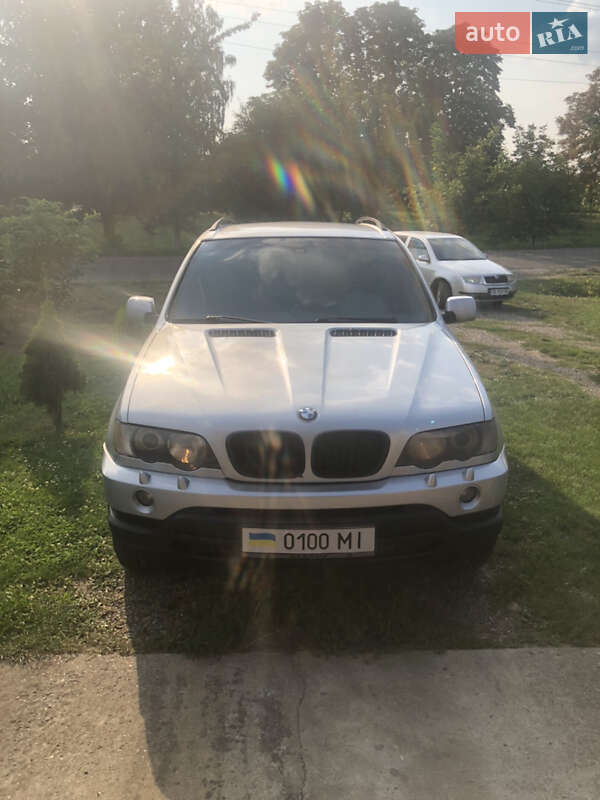 Внедорожник / Кроссовер BMW X5 2002 в Черновцах