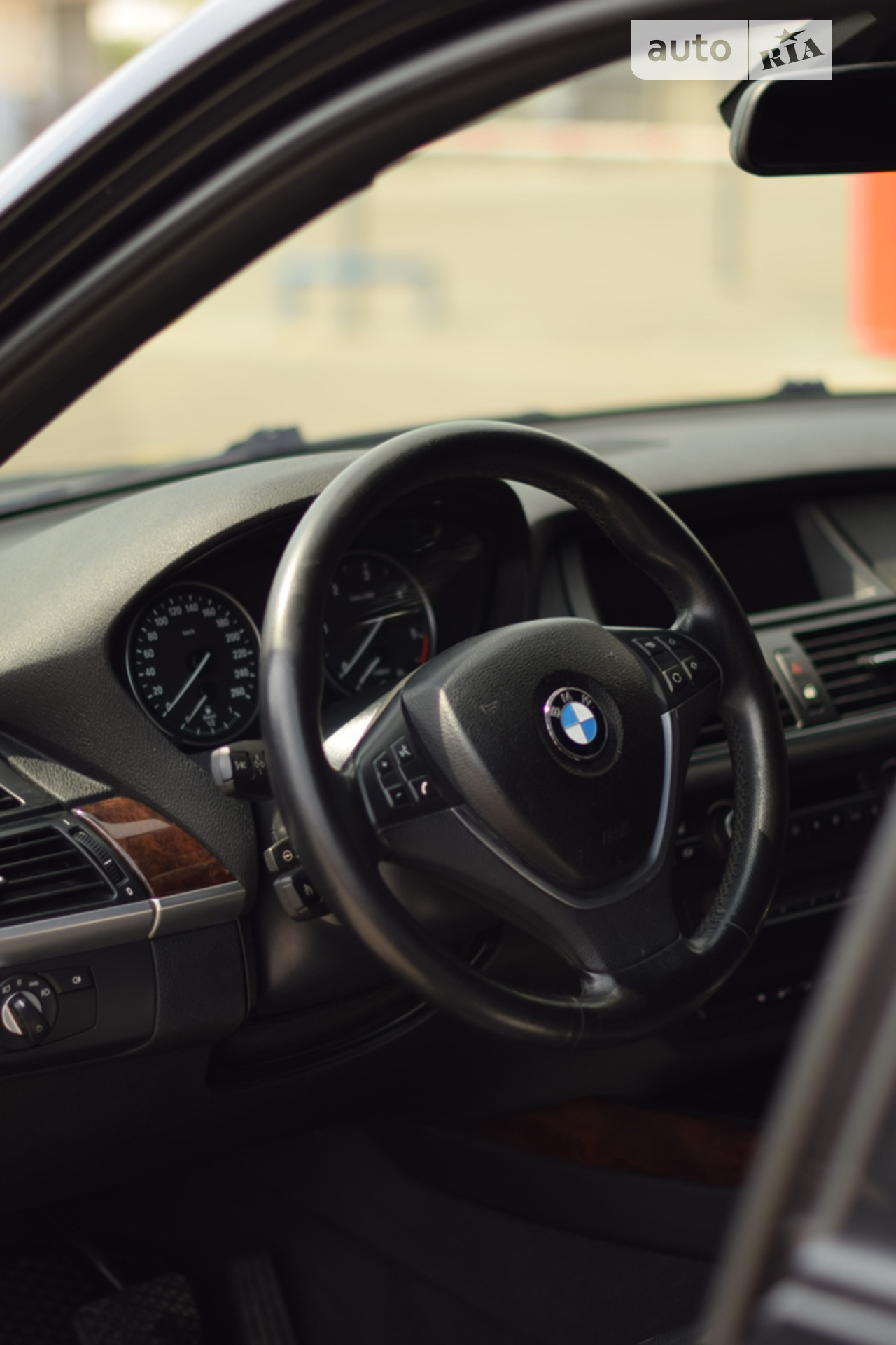 2010 BMW X5 - мініатюра 42