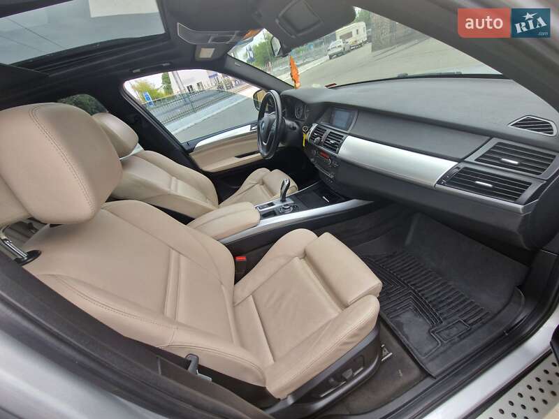 Внедорожник / Кроссовер BMW X5 2012 в Луцке