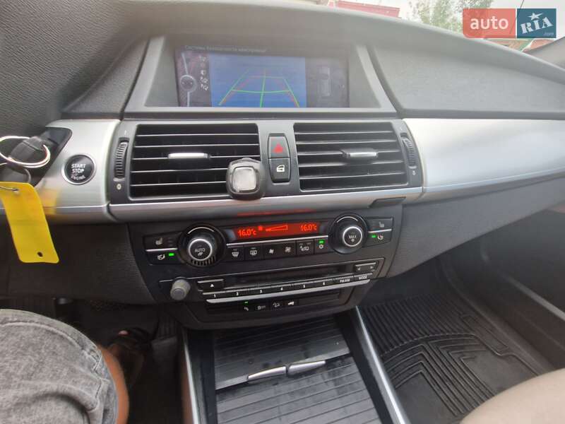 Внедорожник / Кроссовер BMW X5 2012 в Луцке