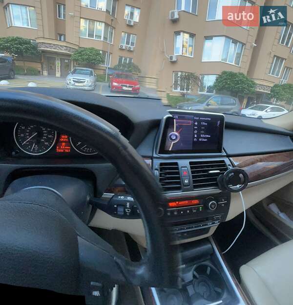 Позашляховик / Кросовер BMW X5 2012 в Києві