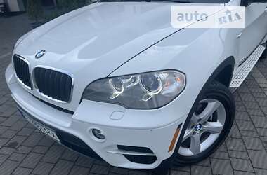 Позашляховик / Кросовер BMW X5 2011 в 