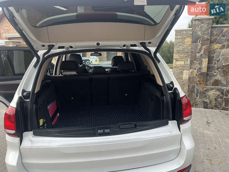 Позашляховик / Кросовер BMW X5 2015 в Хмельницькому