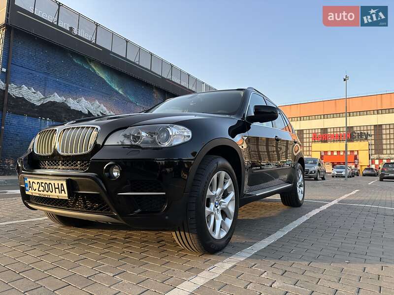 Позашляховик / Кросовер BMW X5 2012 в Луцьку