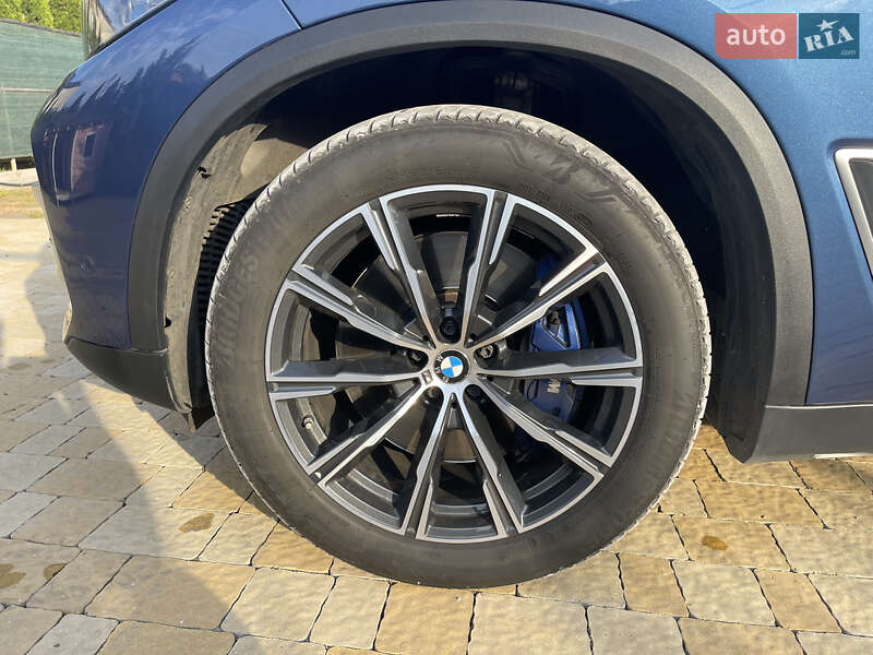 Внедорожник / Кроссовер BMW X5 2018 в Николаеве