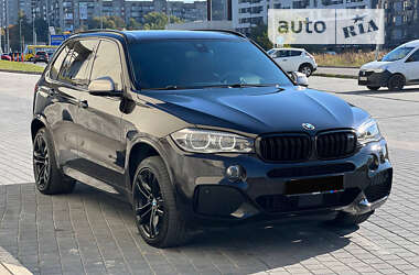 Позашляховик / Кросовер BMW X5 2015 в 