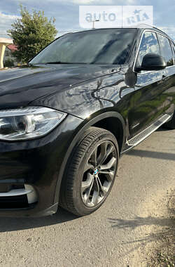 Позашляховик / Кросовер BMW X5 2015 в Львові