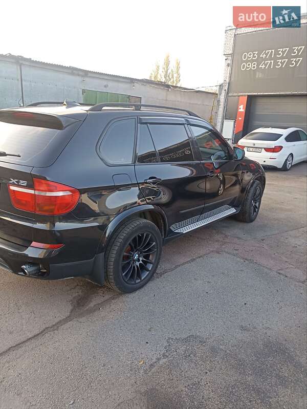 Позашляховик / Кросовер BMW X5 2011 в Києві