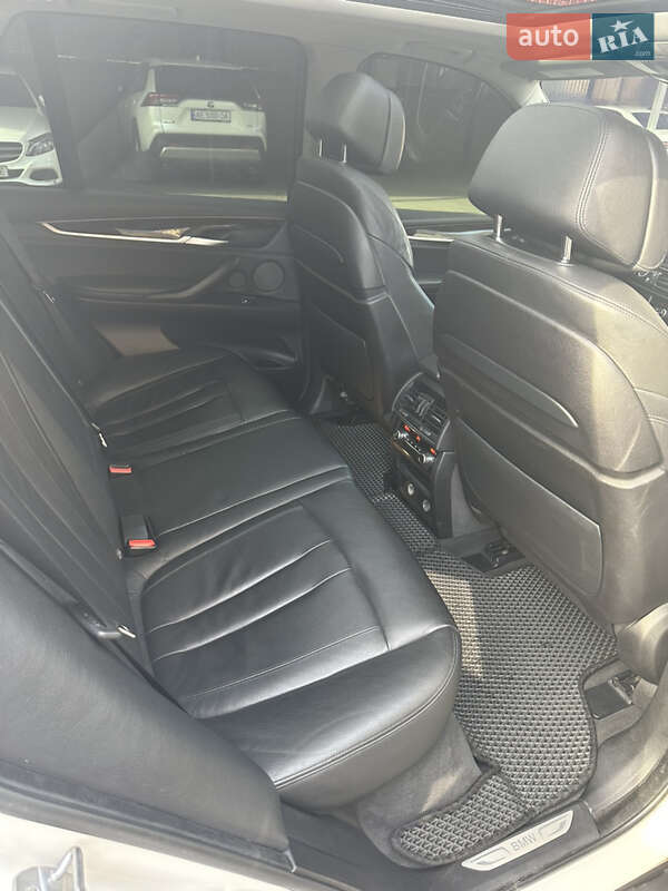 Позашляховик / Кросовер BMW X5 2015 в Кривому Розі