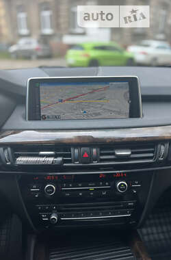 Позашляховик / Кросовер BMW X5 2015 в 