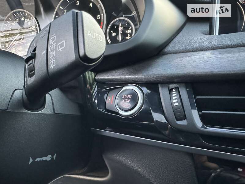 Позашляховик / Кросовер BMW X5 2013 в Києві