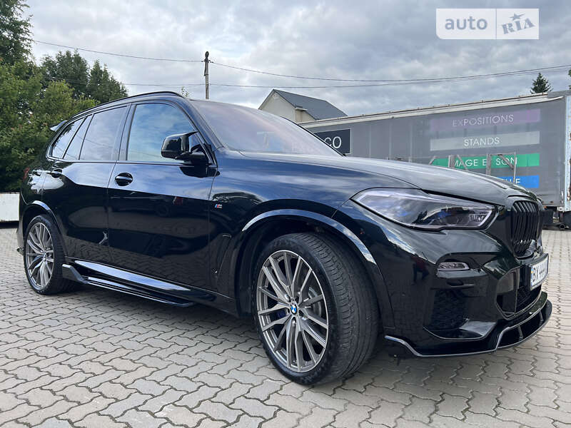 Внедорожник / Кроссовер BMW X5 2019 в Хмельницком