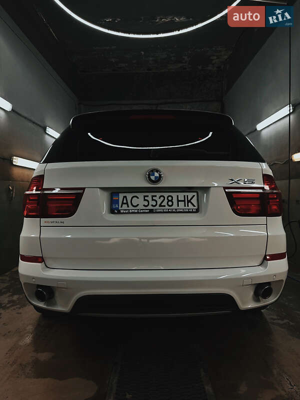 Позашляховик / Кросовер BMW X5 2011 в Нововолинську