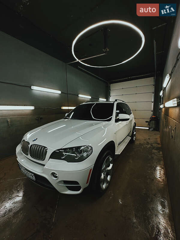 Позашляховик / Кросовер BMW X5 2011 в Нововолинську