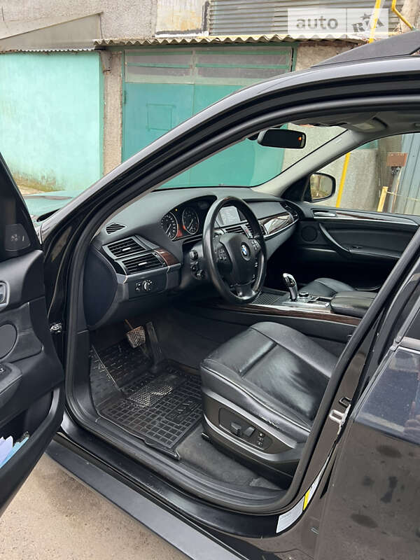 Внедорожник / Кроссовер BMW X5 2010 в Одессе