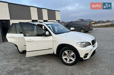 Внедорожник / Кроссовер BMW X5 2011 в Черновцах