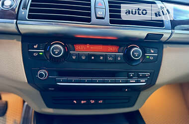 Внедорожник / Кроссовер BMW X5 2007 в 