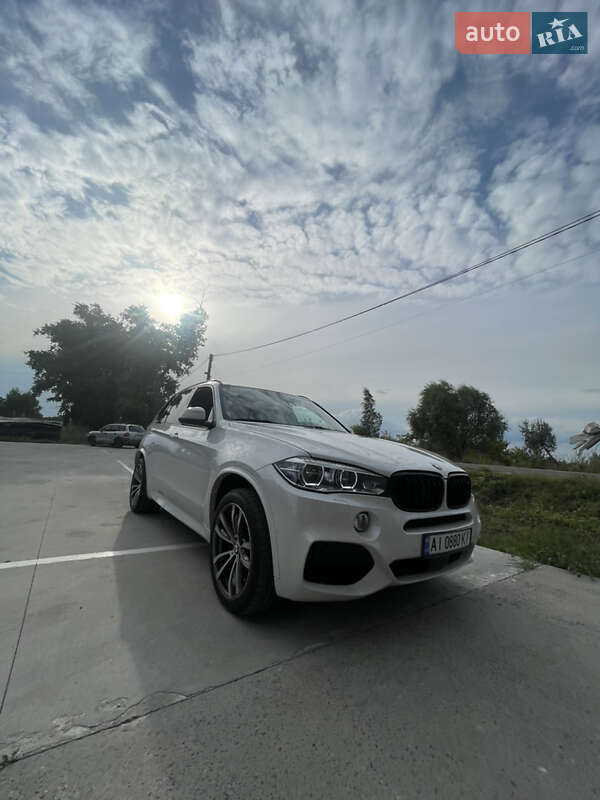 Позашляховик / Кросовер BMW X5 2017 в 