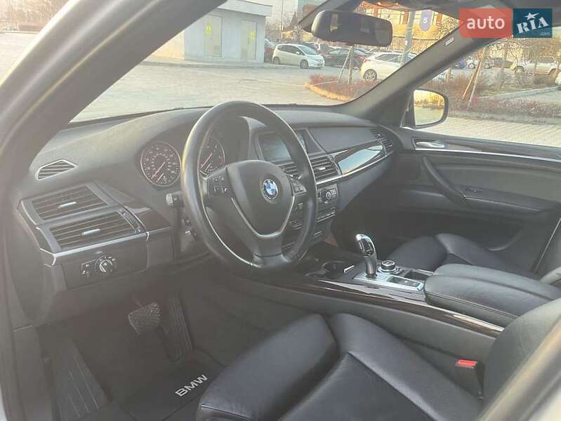 Внедорожник / Кроссовер BMW X5 2011 в Львове
