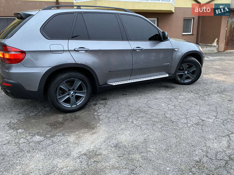 Внедорожник / Кроссовер BMW X5 2010 в Хмельницком