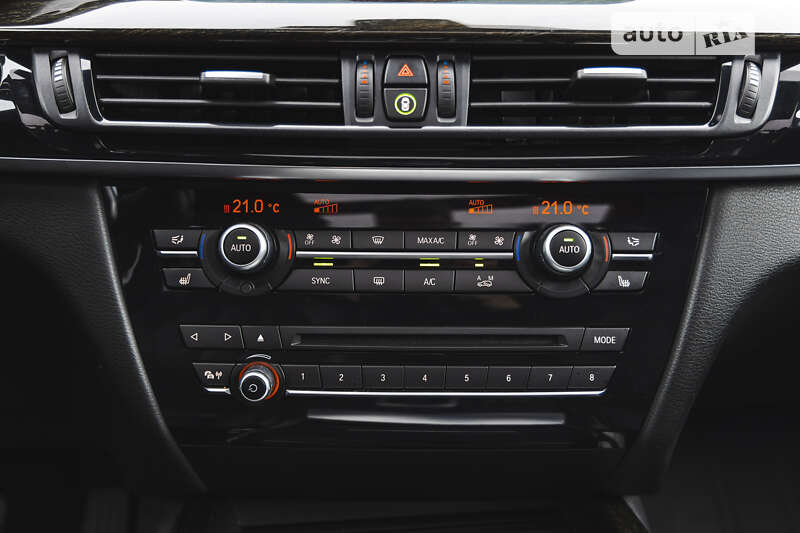 Позашляховик / Кросовер BMW X5 2015 в Луцьку