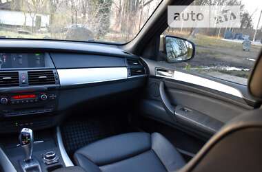 Внедорожник / Кроссовер BMW X5 2010 в Дрогобыче