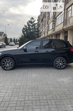 Внедорожник / Кроссовер BMW X5 2022 в Запорожье