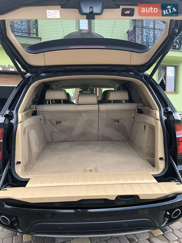 Внедорожник / Кроссовер BMW X5 2011 в Калуше