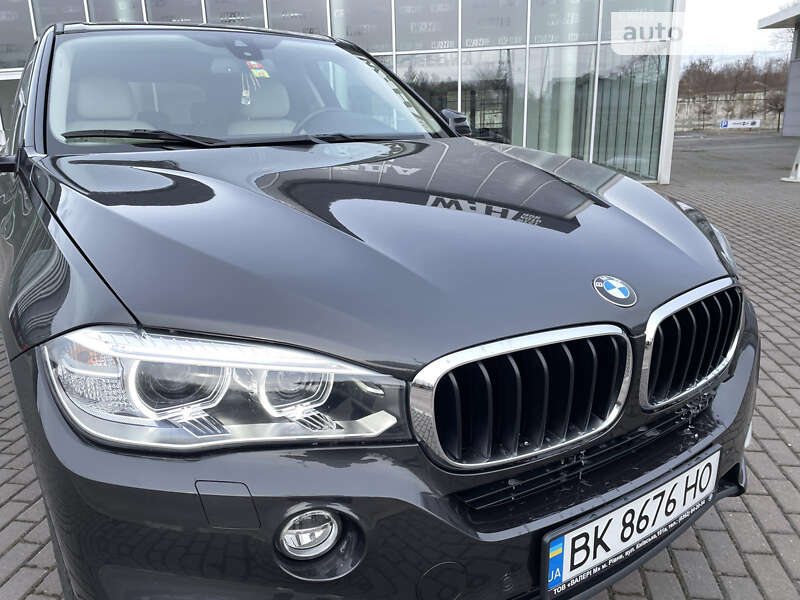 Позашляховик / Кросовер BMW X5 2014 в Луцьку