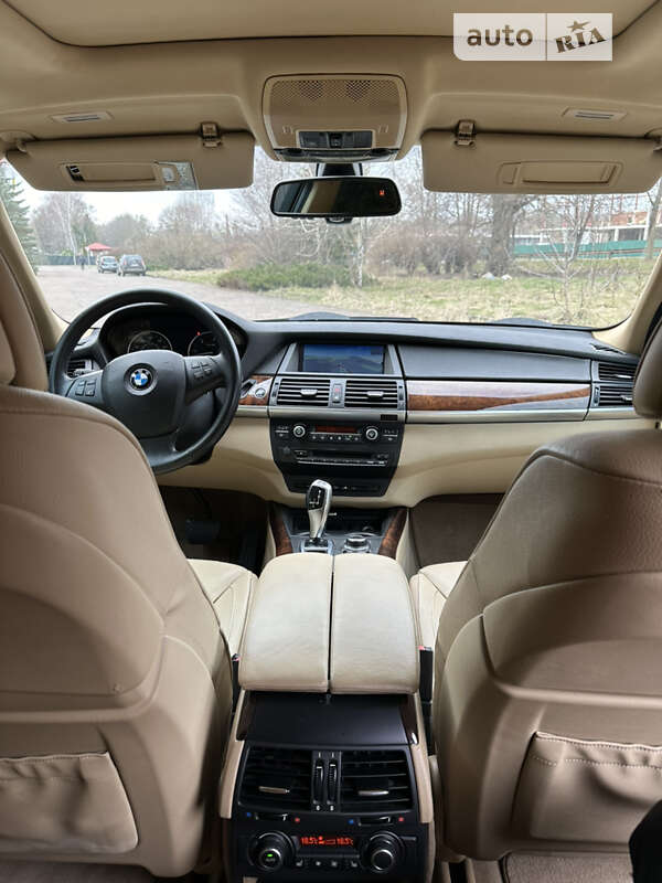 Позашляховик / Кросовер BMW X5 2012 в Рівному