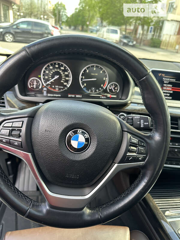 Внедорожник / Кроссовер BMW X5 2014 в Кременчуге