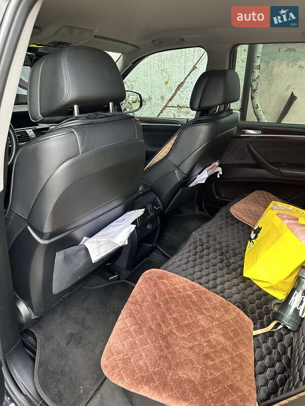 Внедорожник / Кроссовер BMW X5 2010 в Одессе