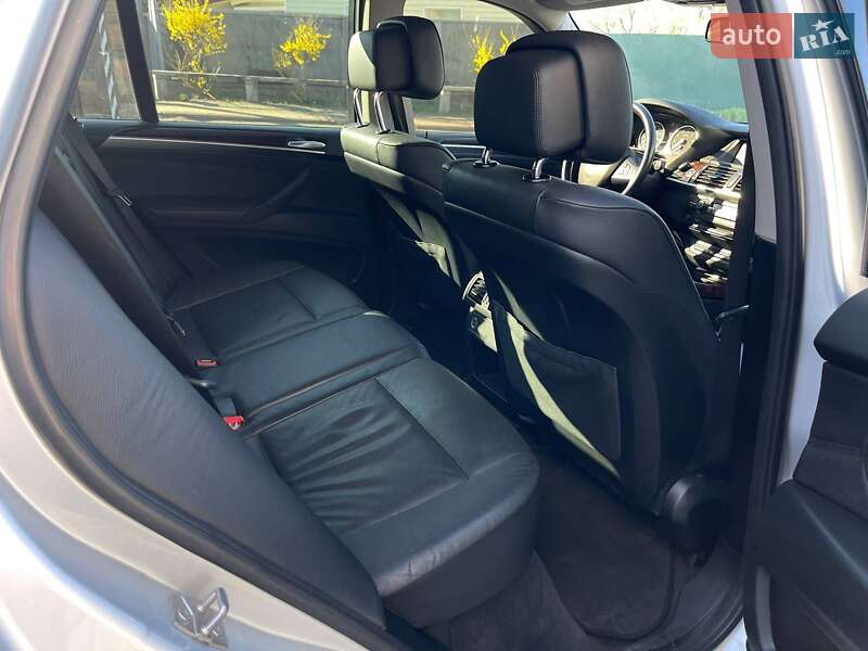 Внедорожник / Кроссовер BMW X5 2012 в Киеве