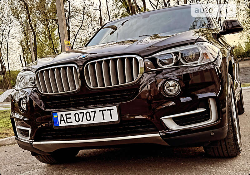 Внедорожник / Кроссовер BMW X5 2016 в Каменском