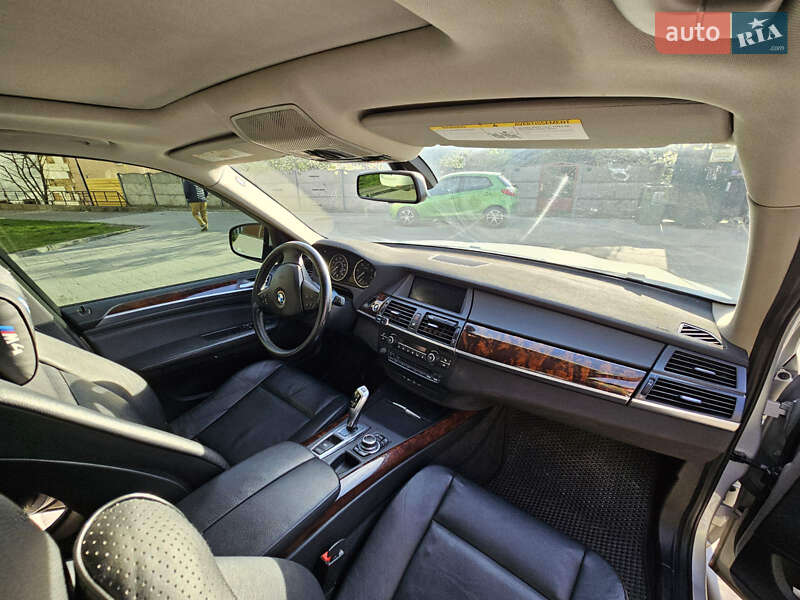 Внедорожник / Кроссовер BMW X5 2011 в Львове