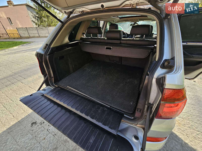 Внедорожник / Кроссовер BMW X5 2011 в Львове
