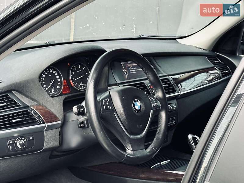 Внедорожник / Кроссовер BMW X5 2011 в Киеве