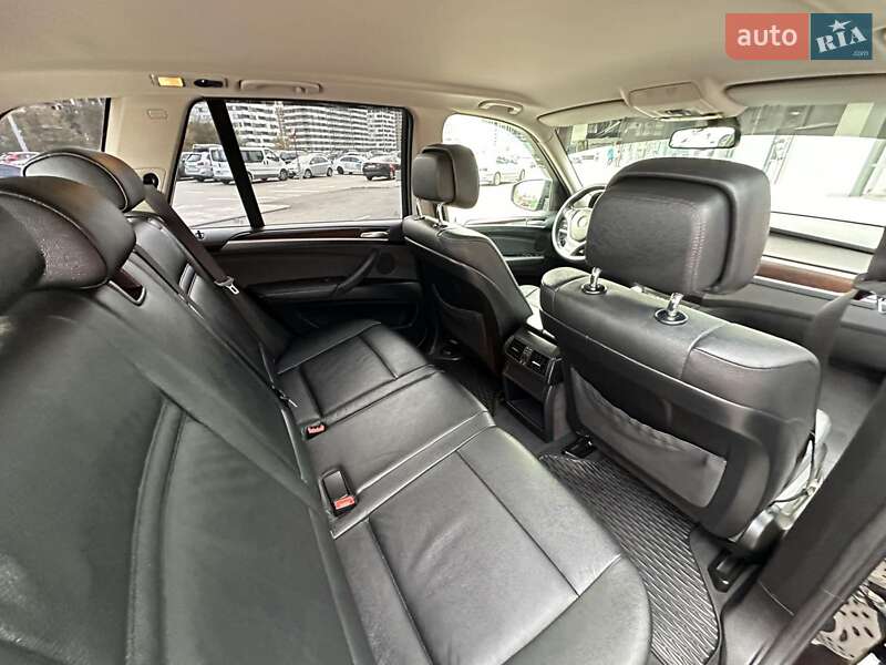 Внедорожник / Кроссовер BMW X5 2011 в Киеве