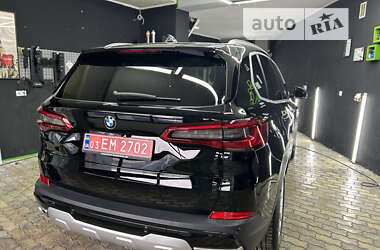 Позашляховик / Кросовер BMW X5 2020 в Чернівцях