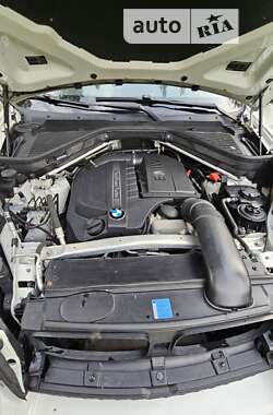 Позашляховик / Кросовер BMW X5 2013 в Сумах