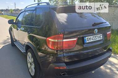 Внедорожник / Кроссовер BMW X5 2010 в Звягеле