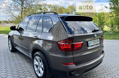 Внедорожник / Кроссовер BMW X5 2010 в Звягеле