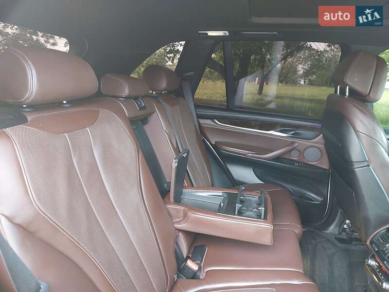 Позашляховик / Кросовер BMW X5 2014 в Миколаєві