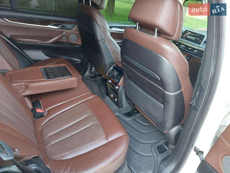 Позашляховик / Кросовер BMW X5 2014 в Миколаєві