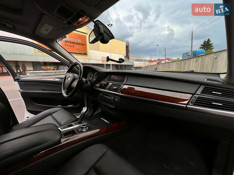 Позашляховик / Кросовер BMW X5 2012 в Луцьку