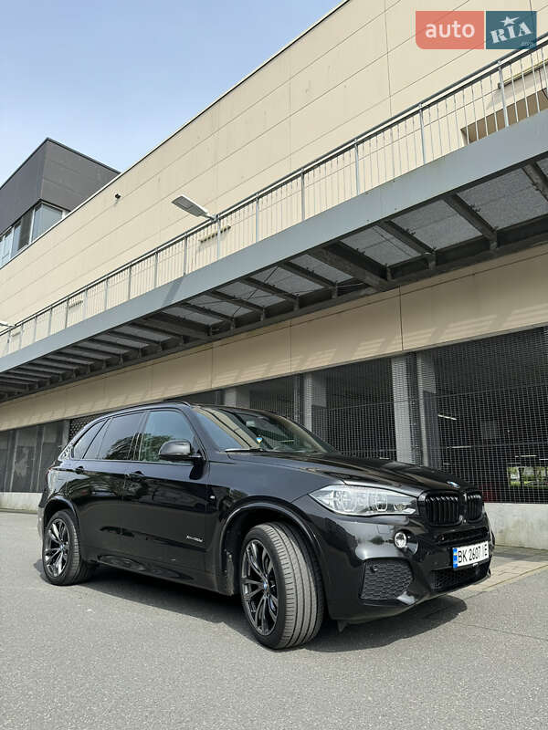 Внедорожник / Кроссовер BMW X5 2016 в Вараше